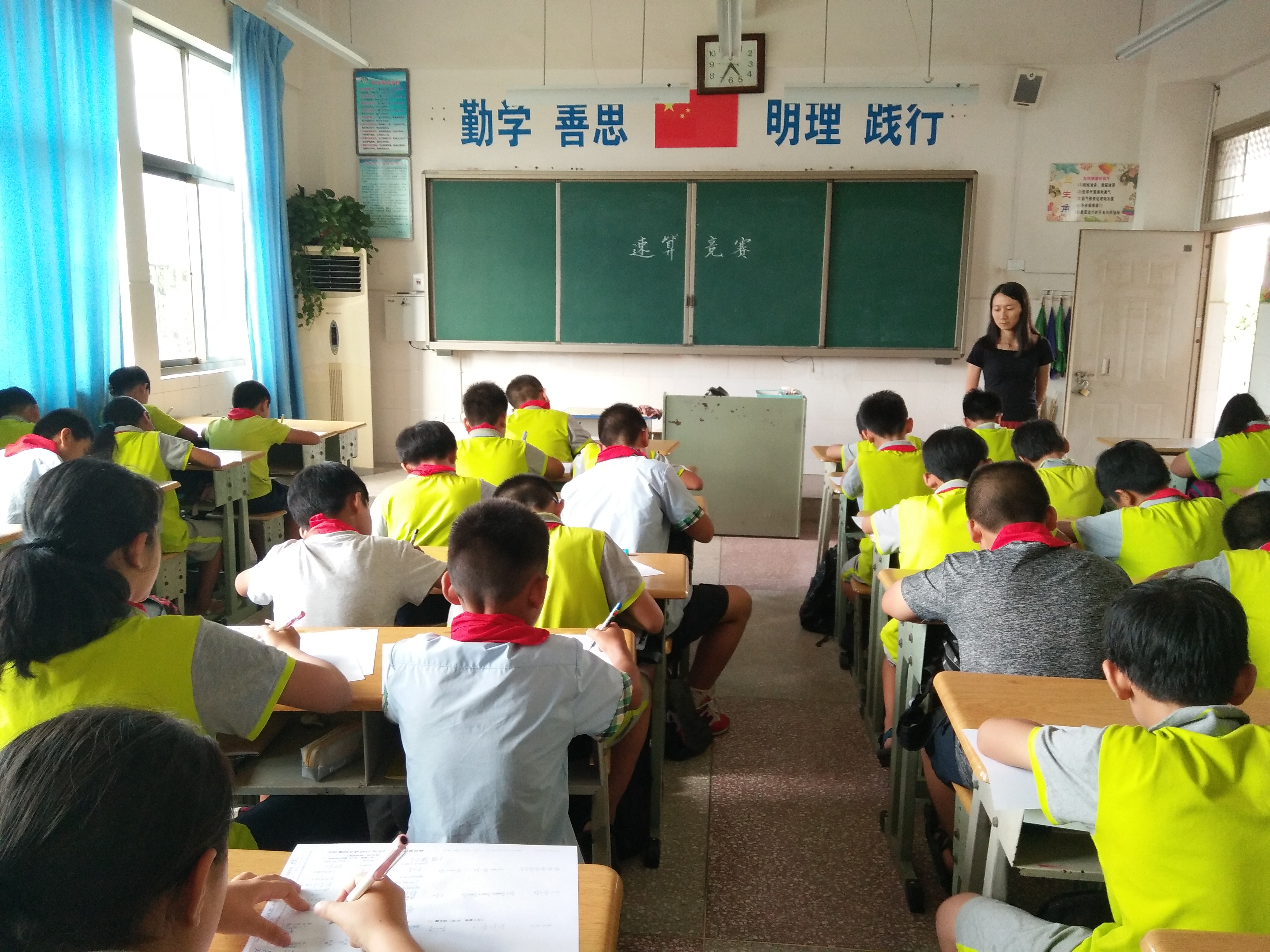 速算竞赛现场 (2).jpg