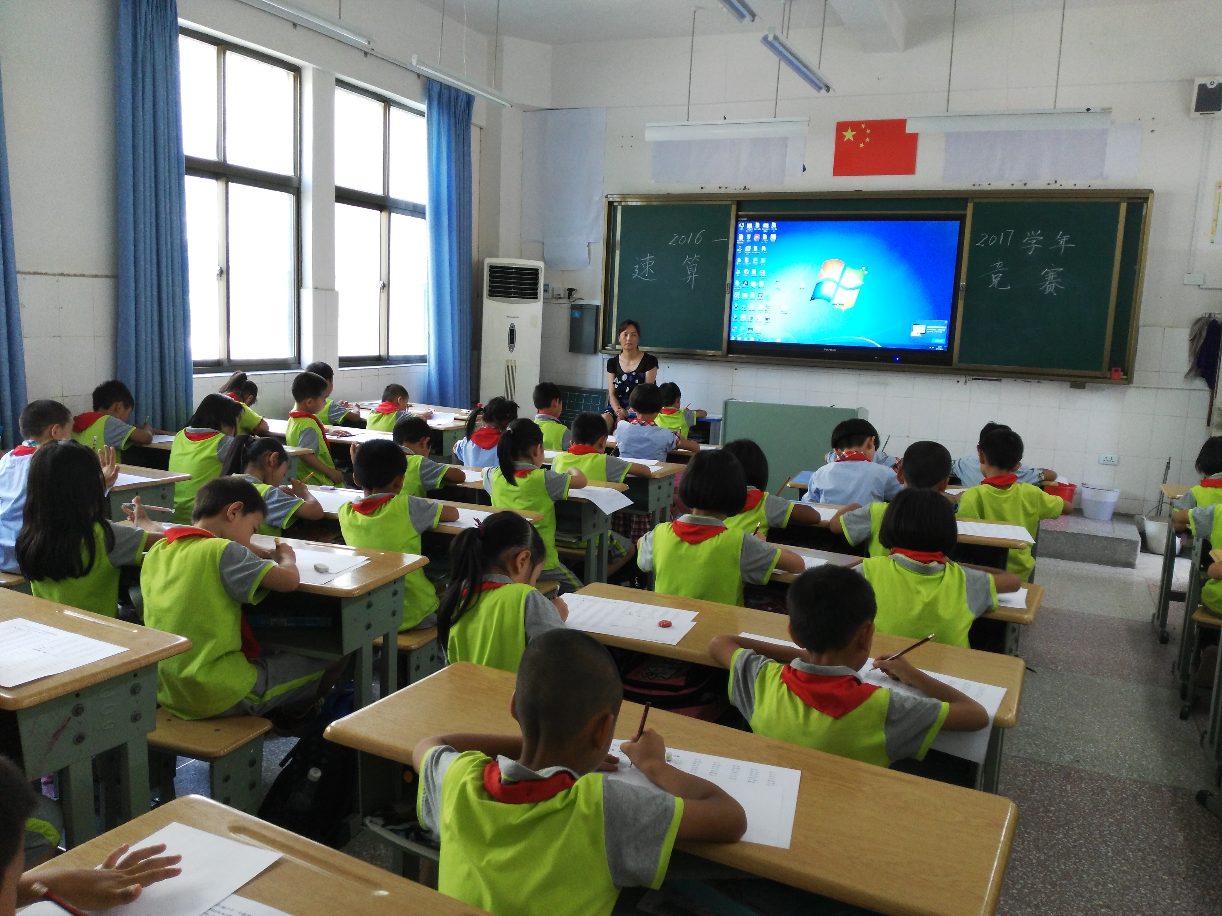 速算竞赛现场 (1).jpg