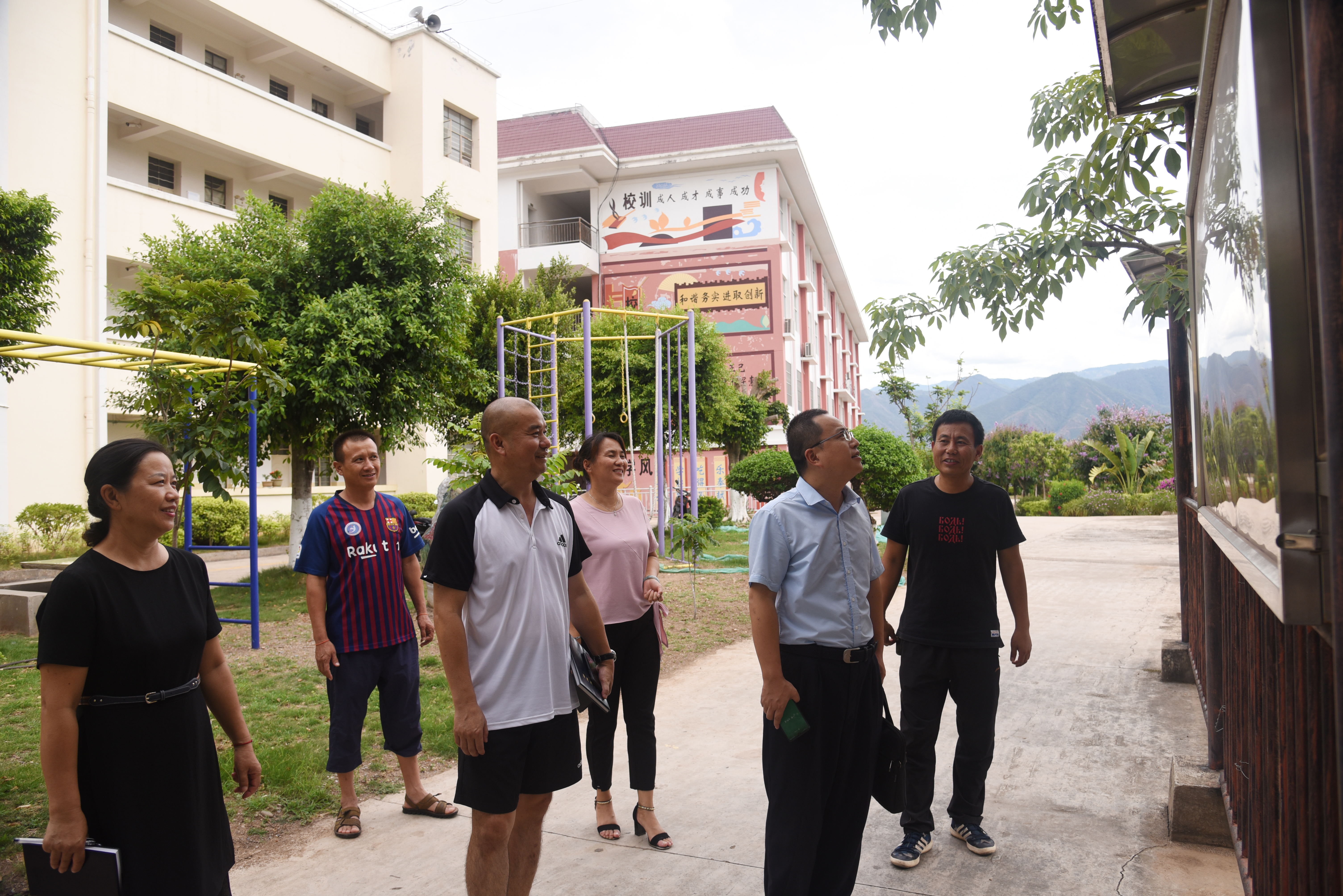 刘玉龙到元江职中检查指导校园及周边安全工作