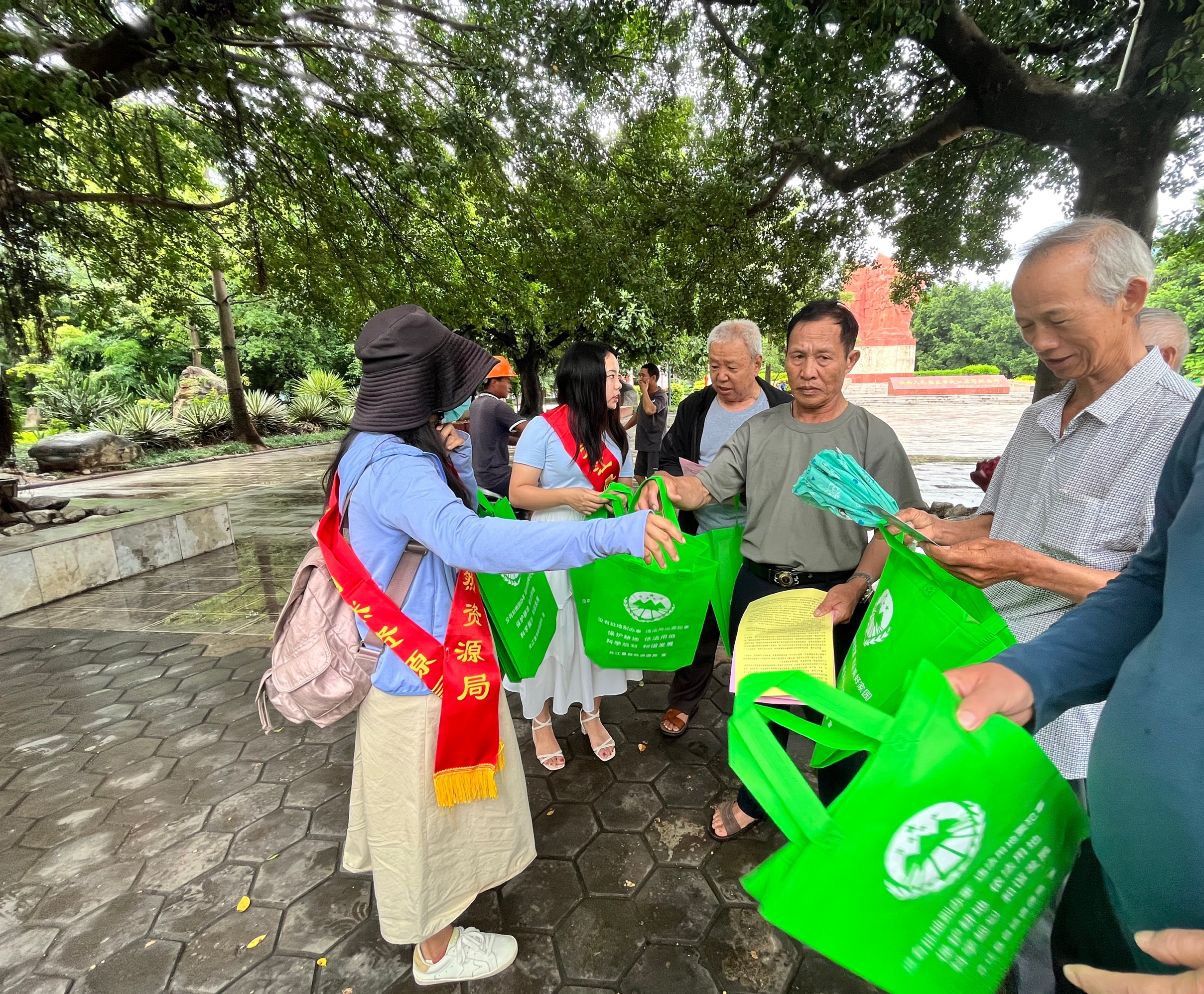 图片2.png 图片2.png