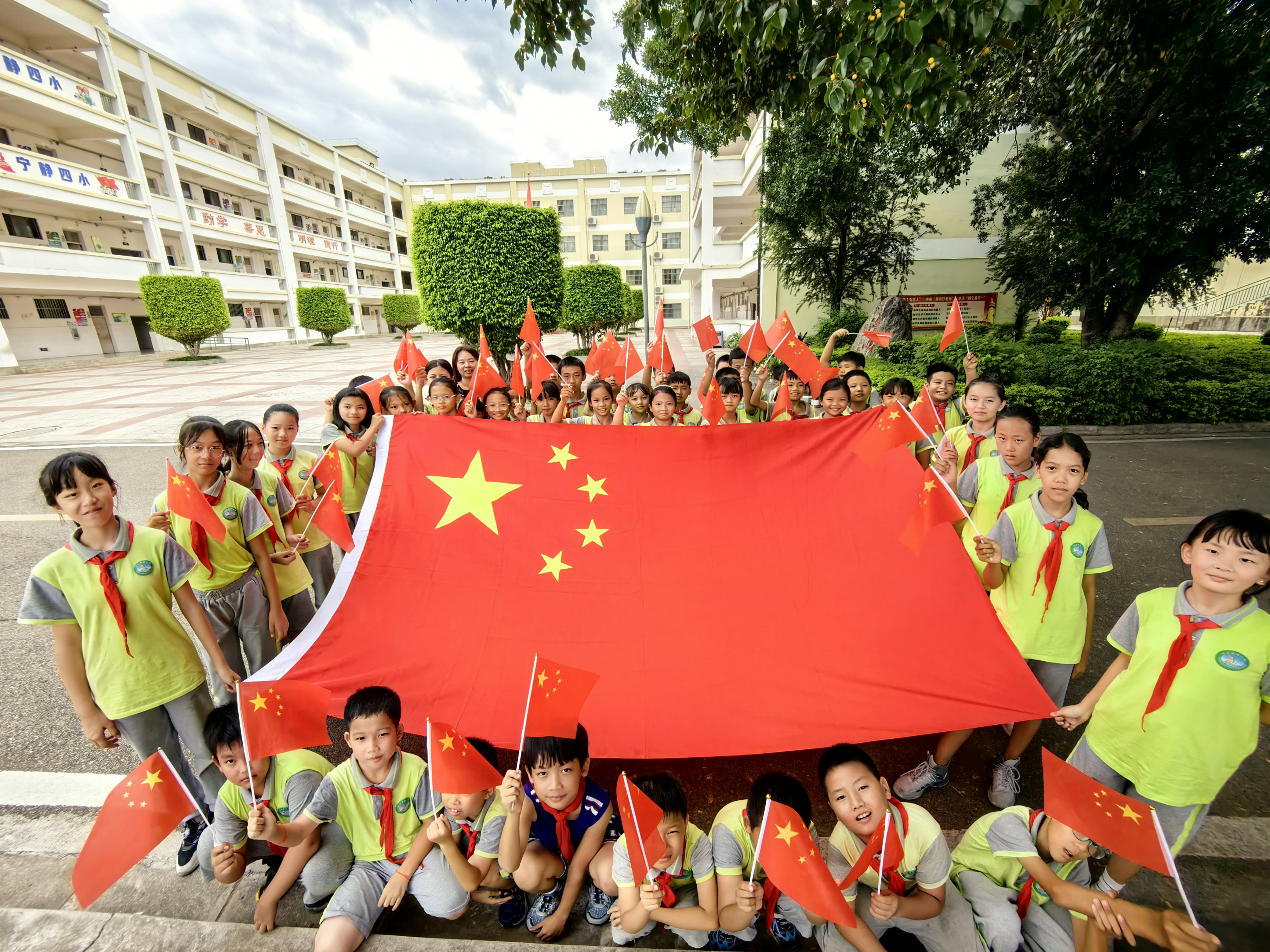 元江四小08.jpg